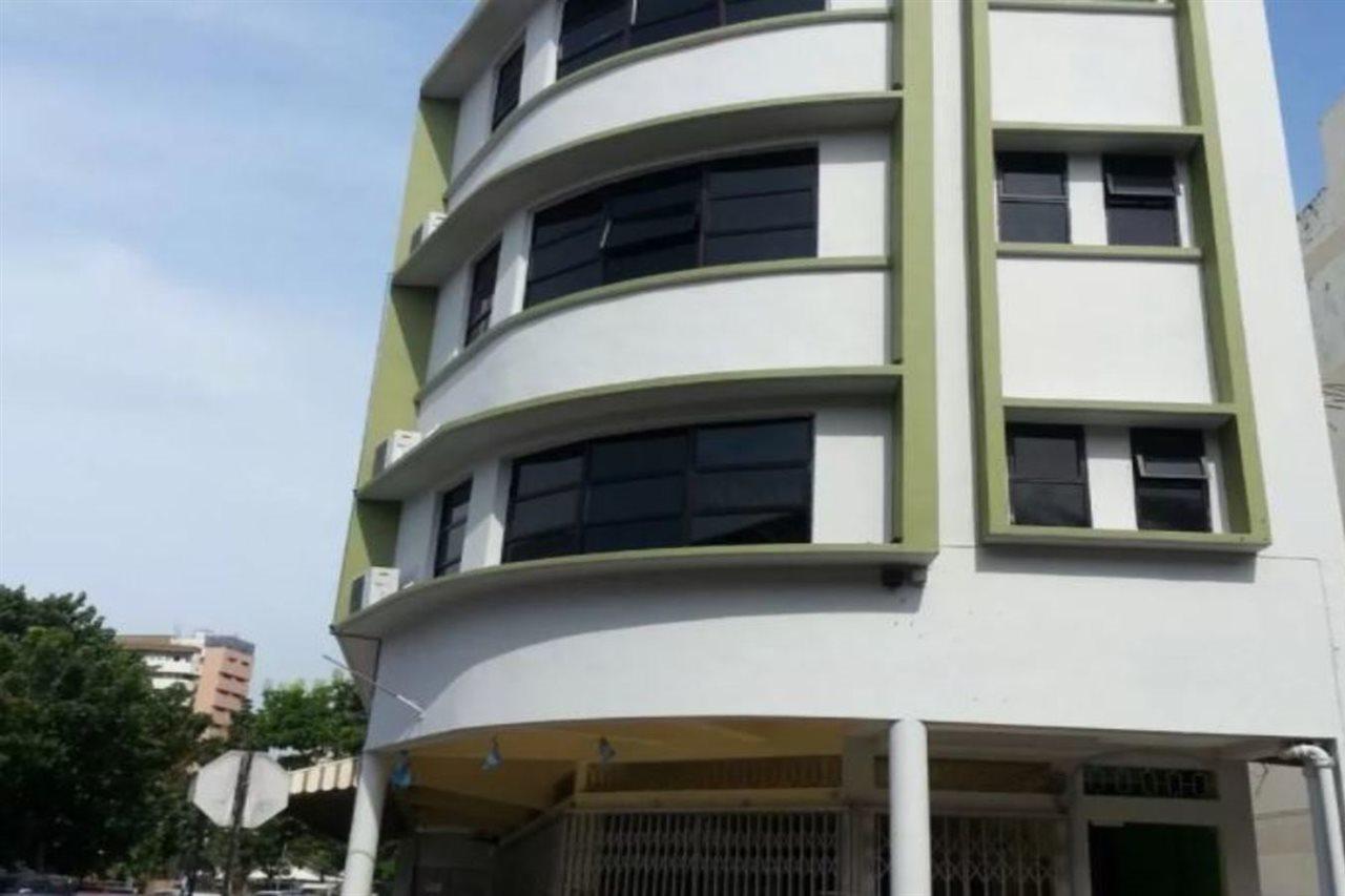 Merlin Hotel Penang Джорджтаун Экстерьер фото