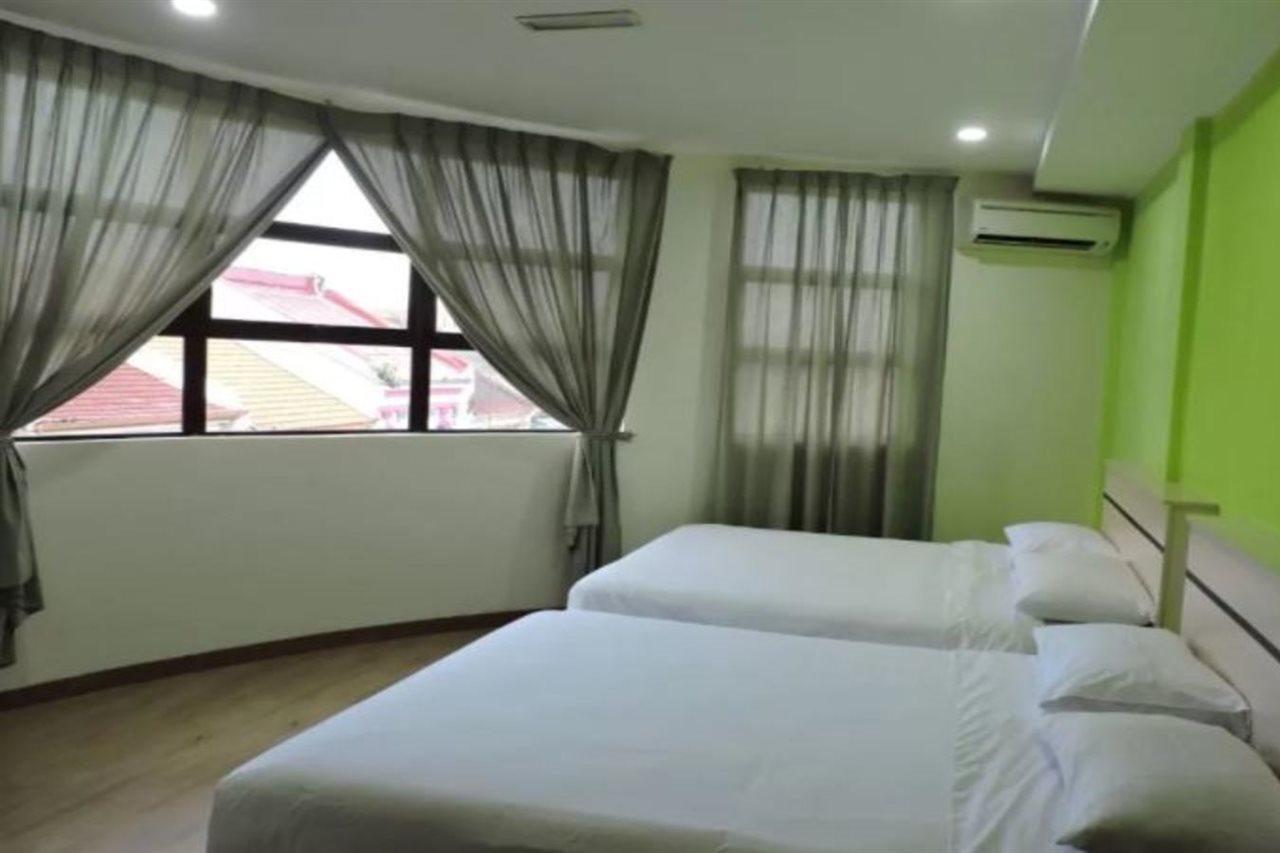 Merlin Hotel Penang Джорджтаун Экстерьер фото