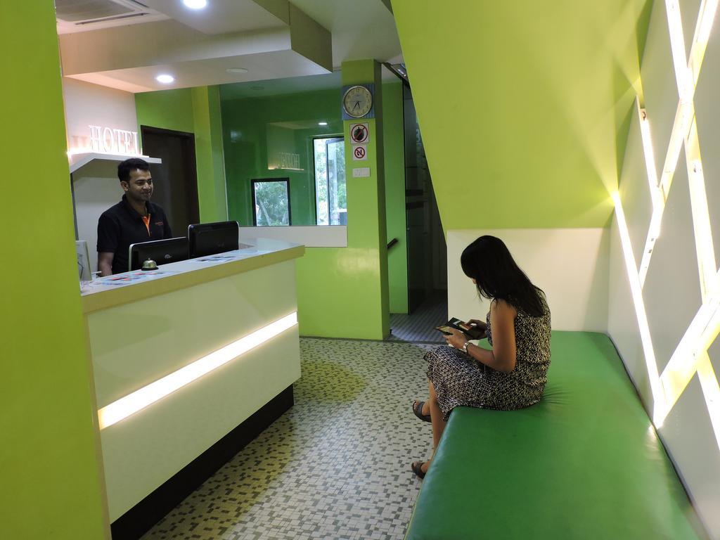 Merlin Hotel Penang Джорджтаун Экстерьер фото