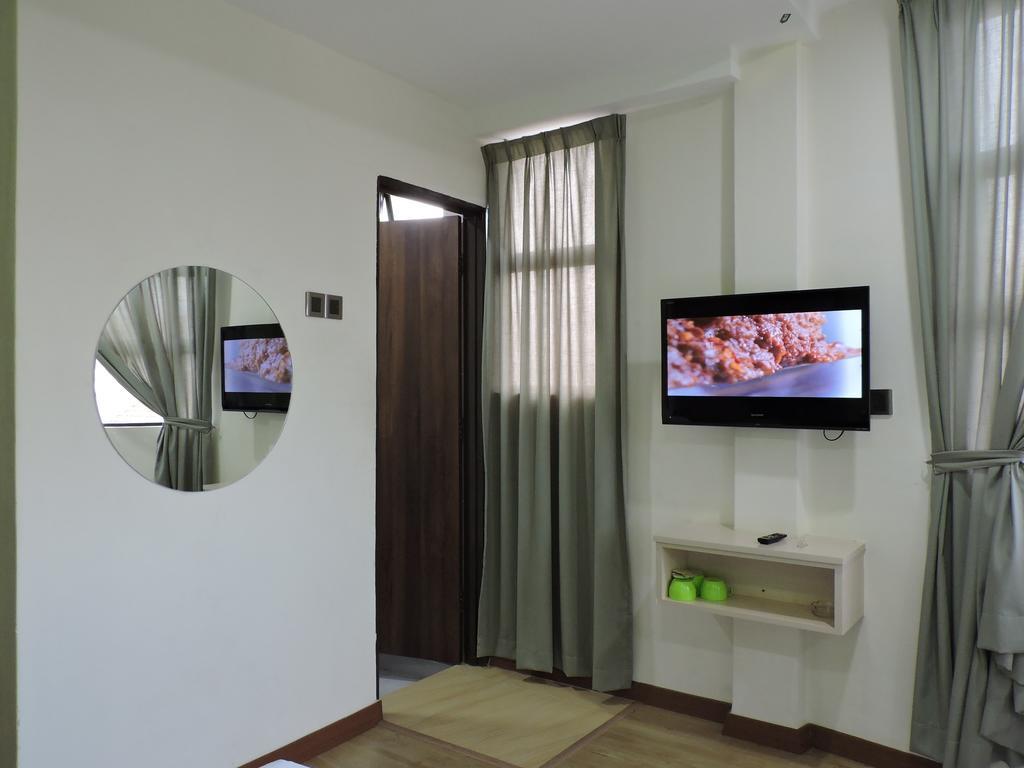 Merlin Hotel Penang Джорджтаун Номер фото