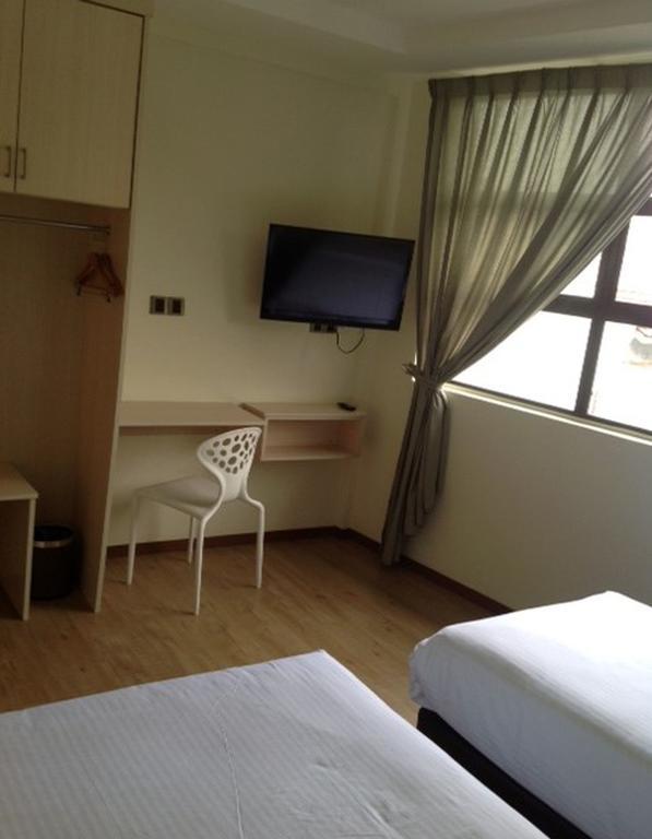 Merlin Hotel Penang Джорджтаун Экстерьер фото