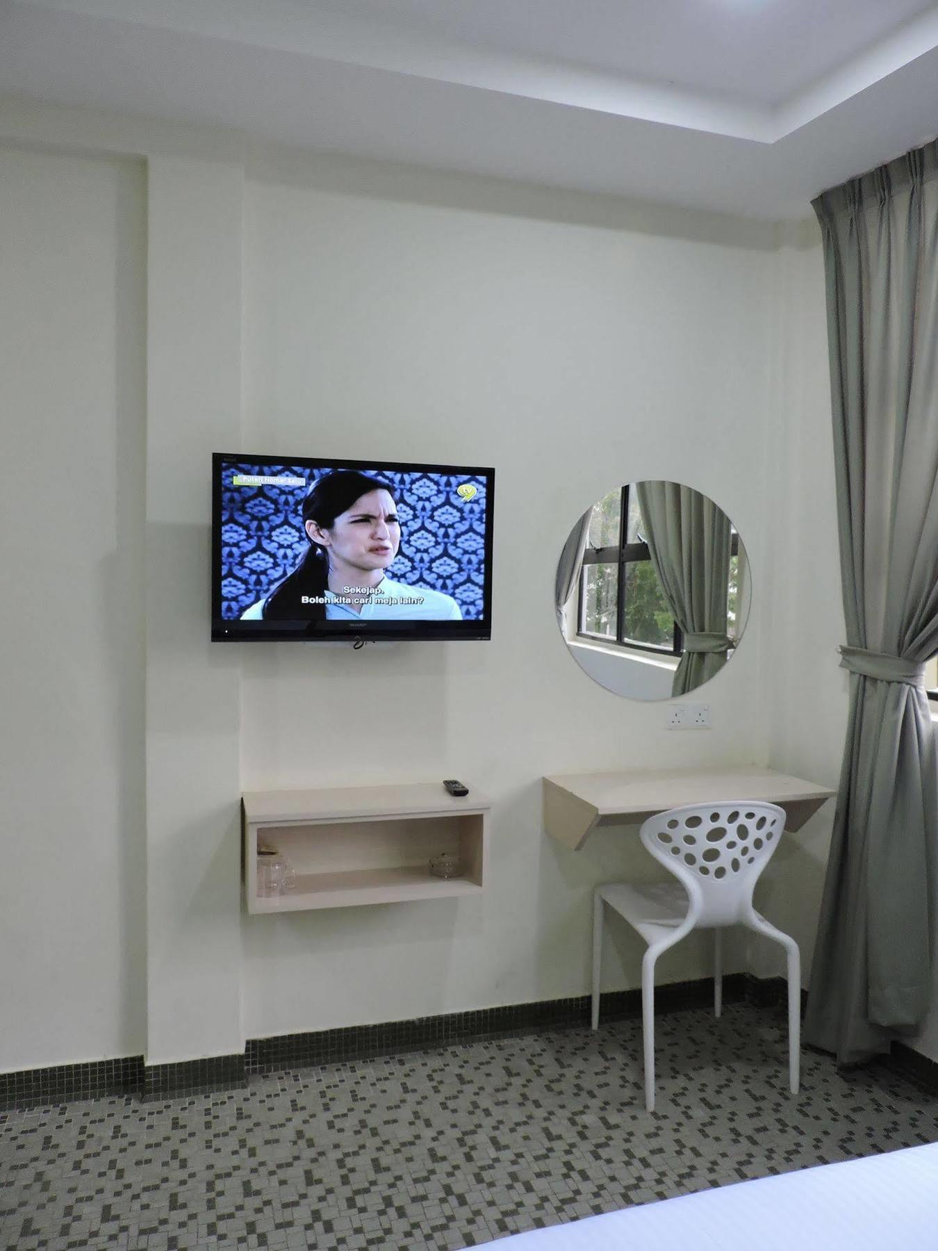 Merlin Hotel Penang Джорджтаун Экстерьер фото